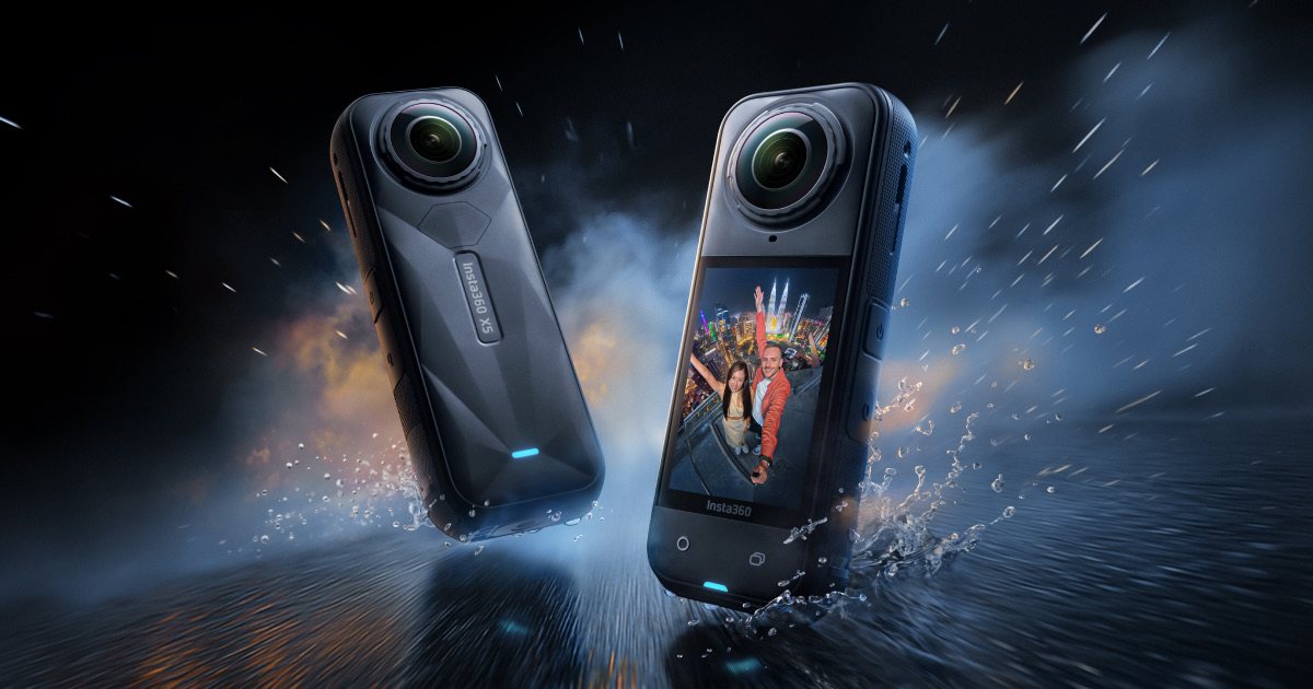 Insta360 X5 360 camera, front and back